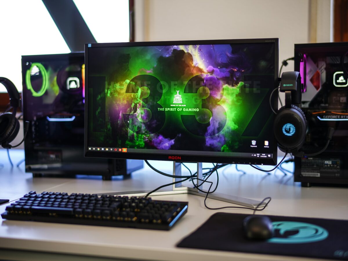 What is monitor Refresh Rate?